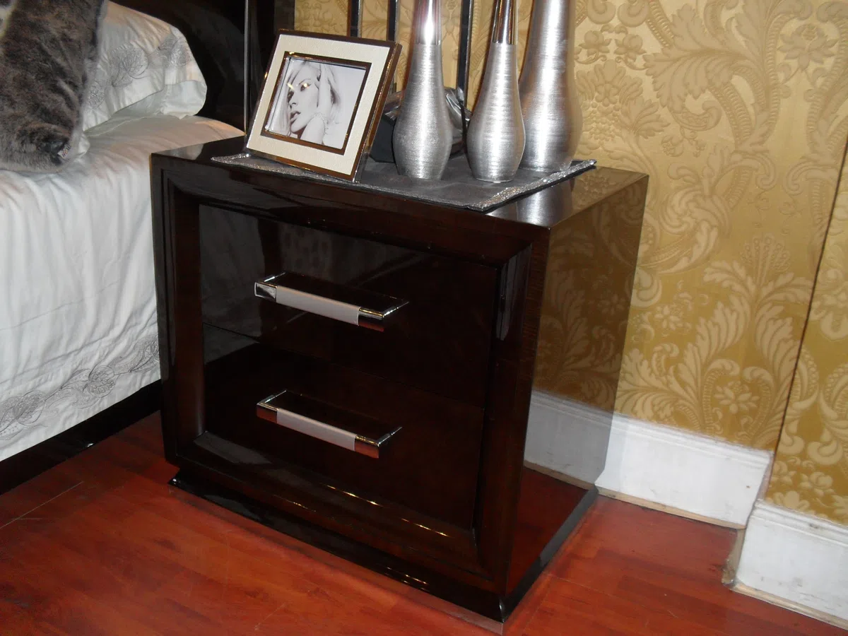 Tables, consoles and tabletops E36