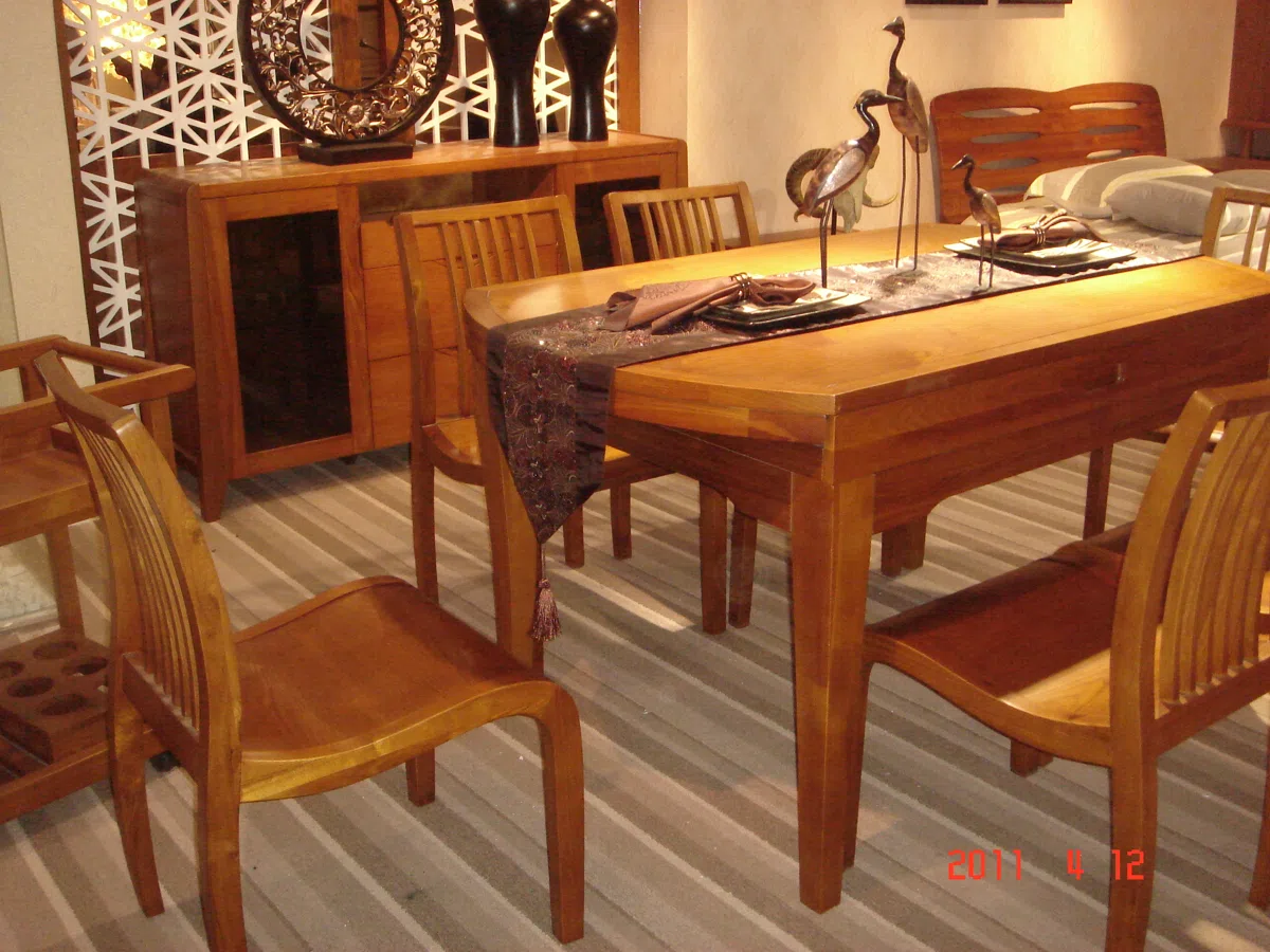 Tables, consoles and tabletops DSC04496