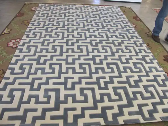 Ковёр: рисунок и цветовая композиция · RUG-0180